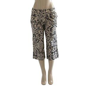 Women's Damask Floral Print Cropped Capri Pants | Utility Chic | 6 Pockets